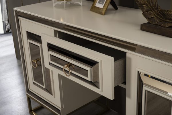 ROYAL GOLD - Image 2